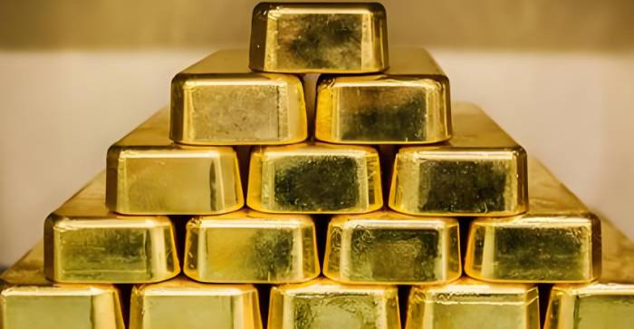 Gold Rebounds, Expected to Continue Rising