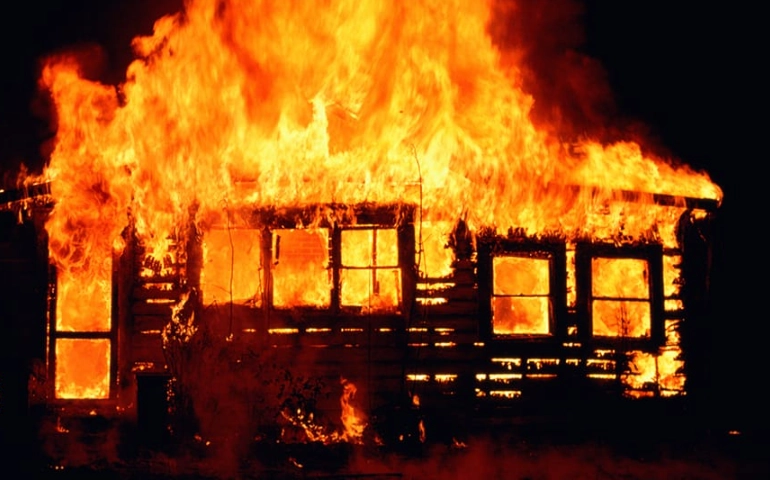 what does it mean when you dream your house is on fire