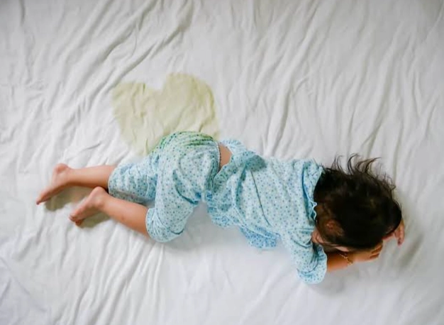 dreaming of peeing dreaming of peeing