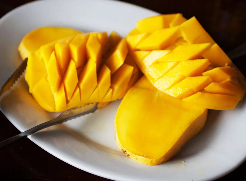 mango in a dream meaning