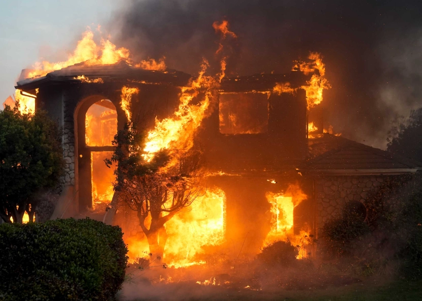 dream of house on fire