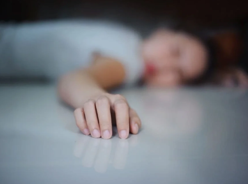 stabbed in a dream spiritual meaning