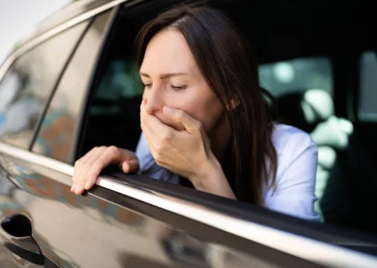 dream analysis vomiting