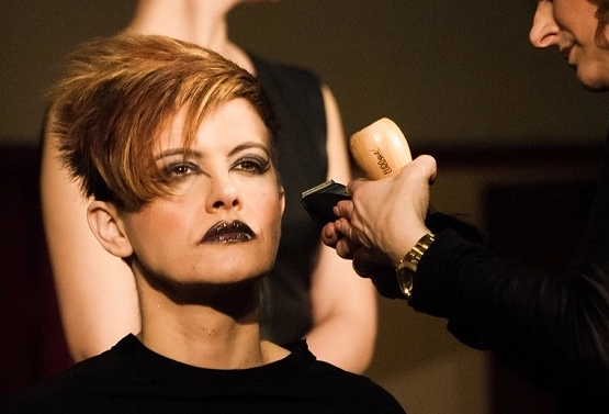 dream of cutting someone else's hair dream of cutting someone else's hair