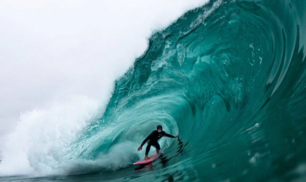 big waves dream interpretation